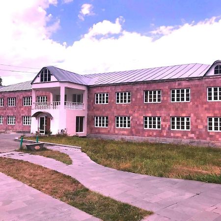 تساجكادزور Hotel Aliq المظهر الخارجي الصورة